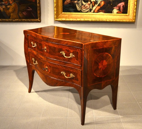 Mobilier Commode - Commode sauteuse d'époque Louis XV